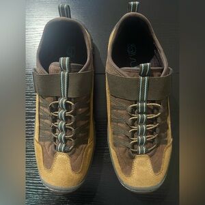 SUGAR Rocky Leather Brown Tan Shoes Hiking Sneakers Elastic Strap Women’s Size 9